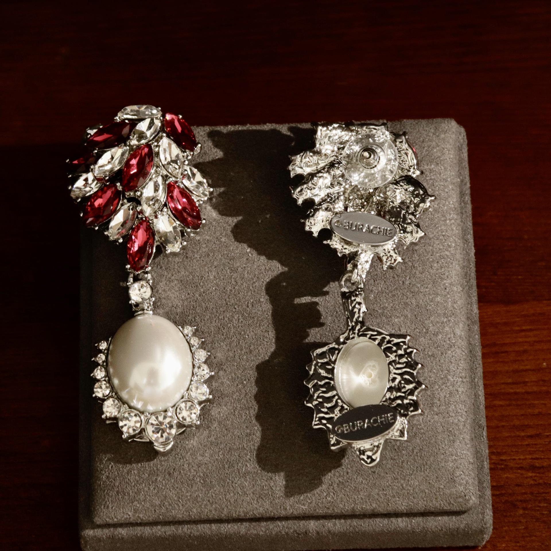 Elegant Rhinestone and Pearl Pendant Stud Earrings