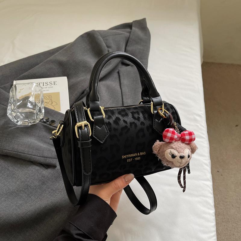 Leopard Print Retro Small Bag Women's New Trendy Fashion Versatile Shoulder Messenger Bag Hand Pillow Bag