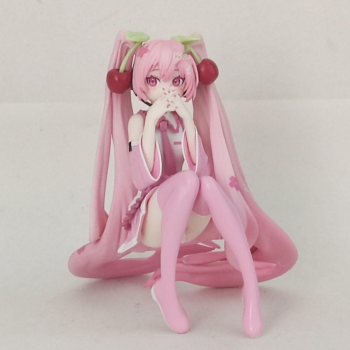 

Аниме-фигурка сидящей Хатсуне Мику Сакуры - Настольное украшение и подарок