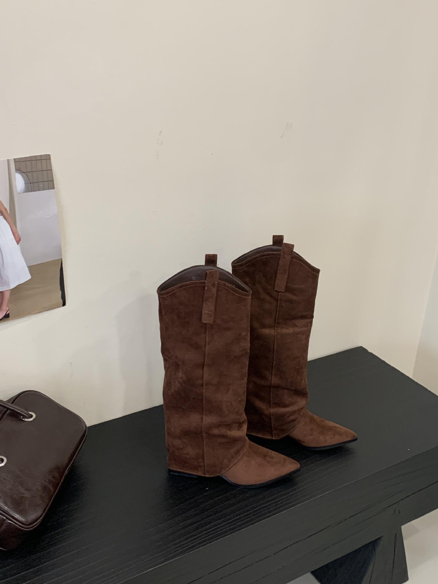 

2025 новый осенне-зимний новый ретро плиссированный модифицированный для ног ботфорты с напуском 39 коричневый