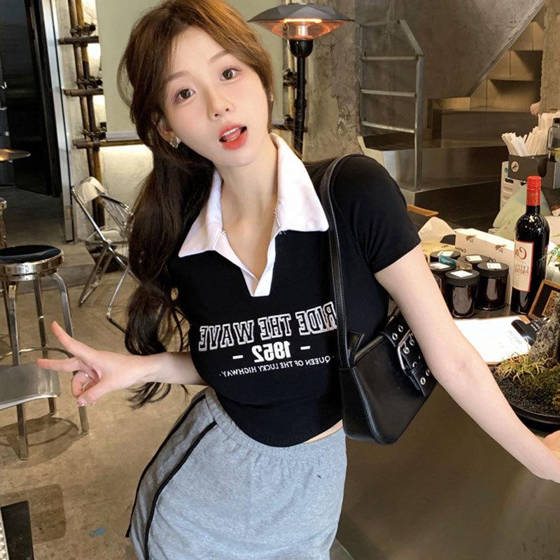 

Женская летняя пикантная футболка с коротким рукавом, цветным блоком и воротником поло – Неровный подол, облегающий крой L (For 95-105 lbs) чёрный