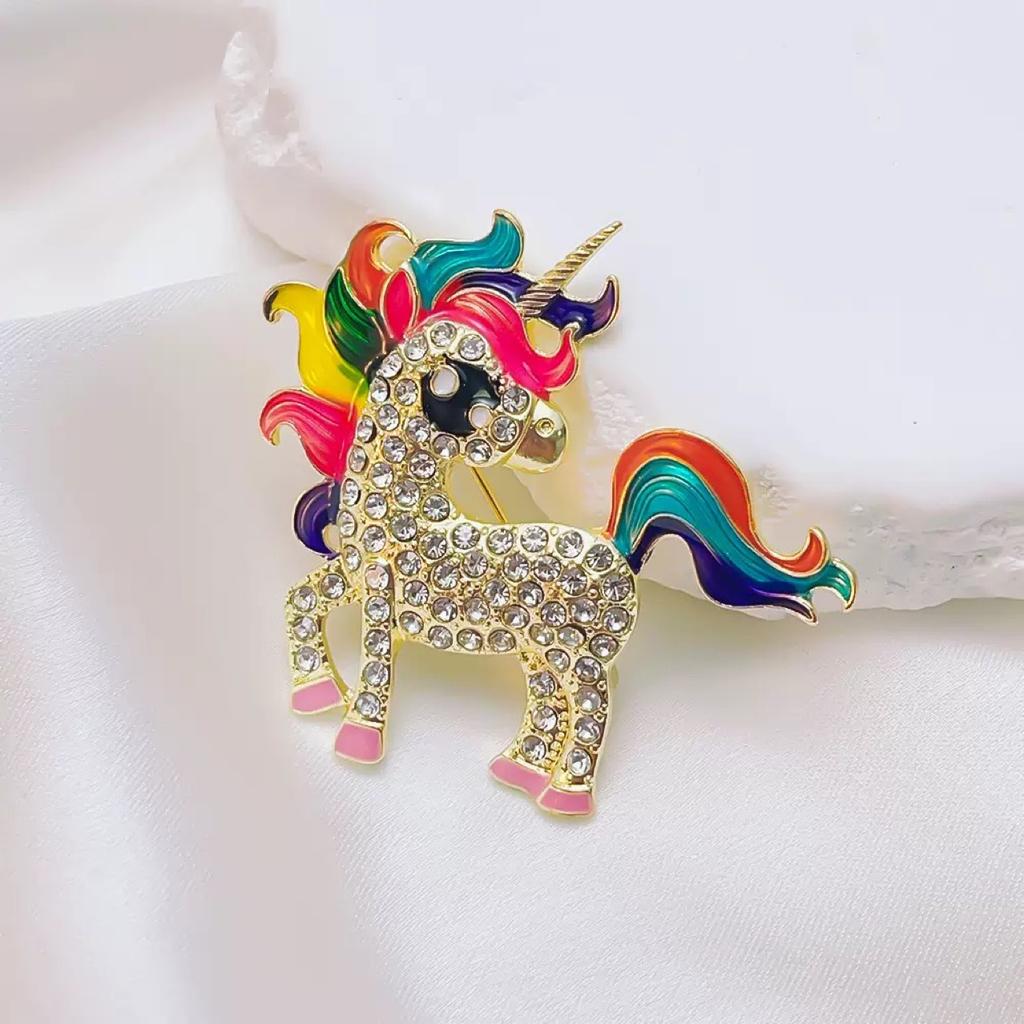 New Fashion Pony Brooch High-end Niche Corsage Fashion Accessories Female Horse Animal Pin Exquisite Matching