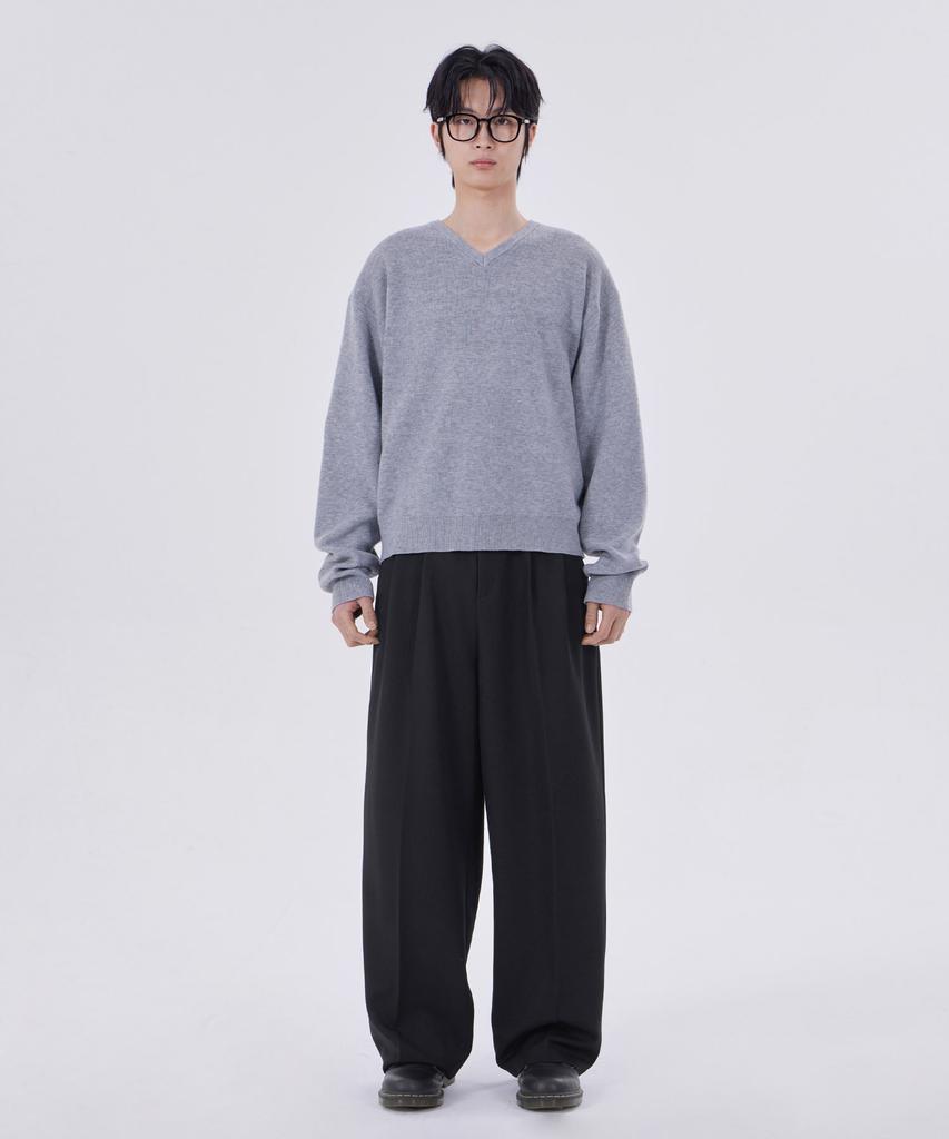 GLW Minimal V-Neck Crop Knit Gray