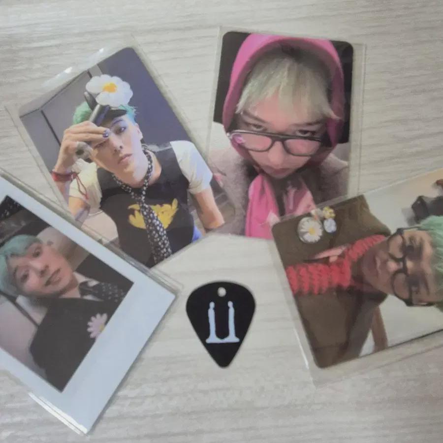 

Мы продаем все фотокарточки G-Dragon + Guitar Peak.