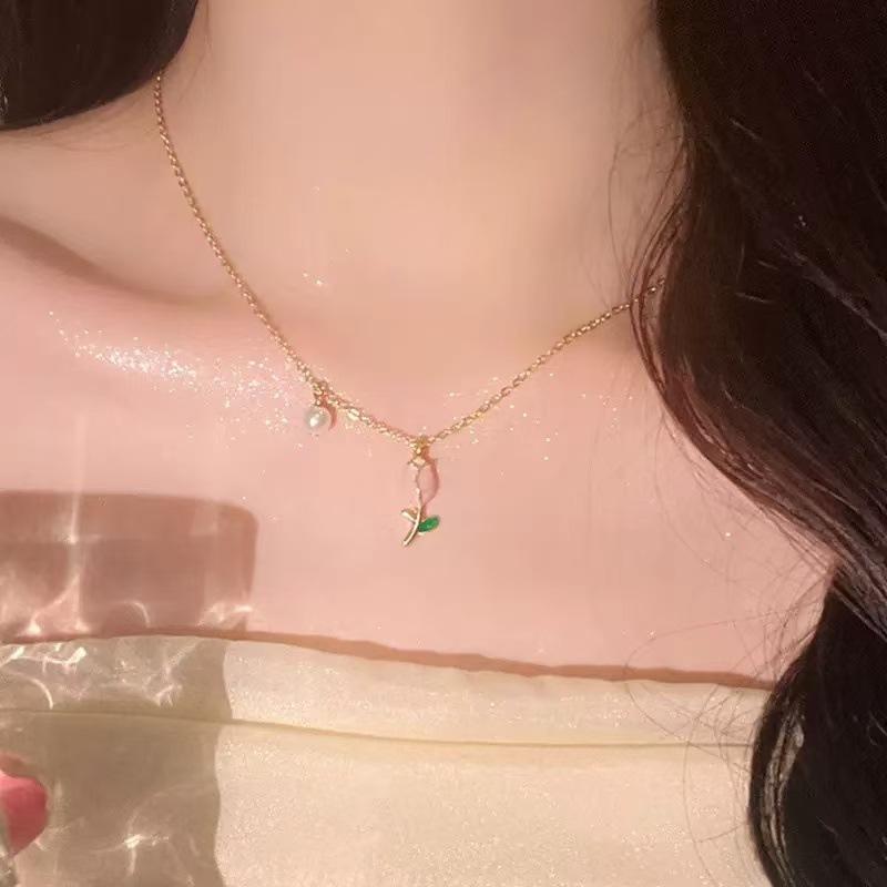 Pearl broken silver necklace women's summer niche high-end temperament neck chain 2026 new collarbone chain