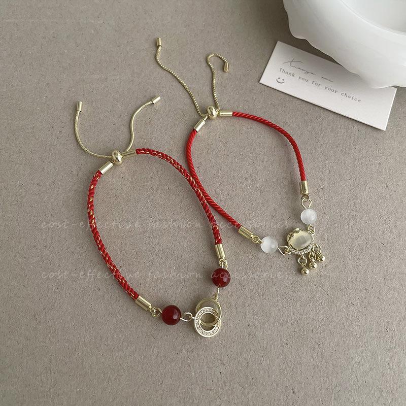 Red Rope Cat's Eye Safety Lock Bracelet for Women – New Year Luxury Niche Red Agate Design