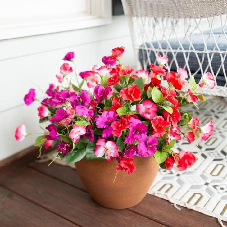 Realistic Looking 7 Heads Plastic Hibiscus Flower Arrangement Outdoor Artificial Flower Suitable For Garden Enhancement