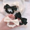 Haargummi Hohe Elastizität Glattes Satin-Haarseil mit Handgenähtem Schleifen-Dekor Französischer Retro-Stil Zopfhalter Haarschmuck