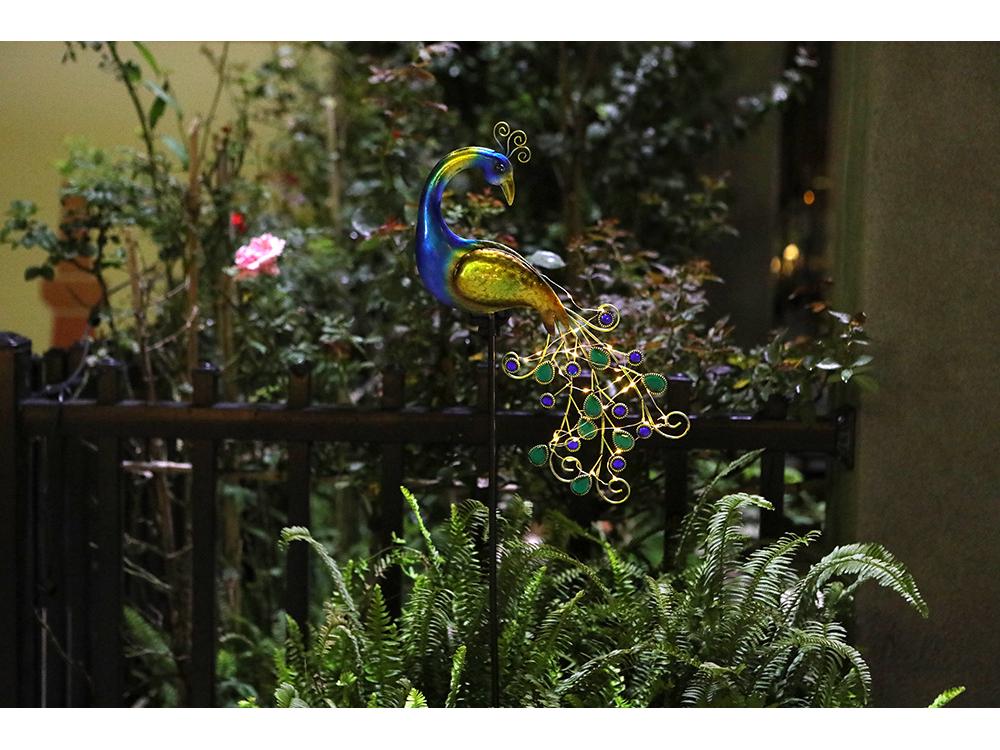 Waterproof LED Solar Peacock Lawn Light: Metal Art Garden Decoration