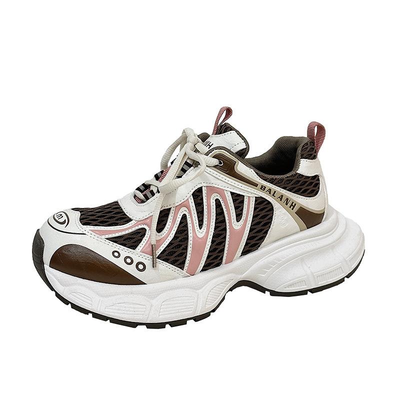 

Парижская мода, кроссовки на толстой подошве, увеличивающие рост, женские, 2025 новинка, ретро-расцветка, сетчатые дышащие повседневные спортивные туфли 40 коричневый