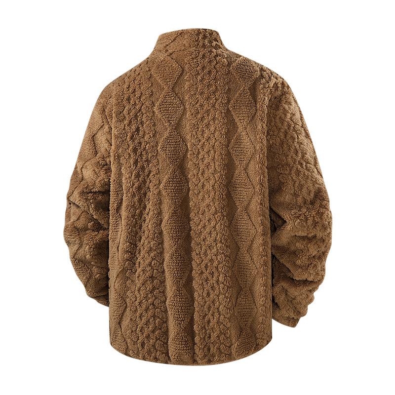 Wearing A Sheepskin Jacket for Men In Winter To Keep Warm and Cool