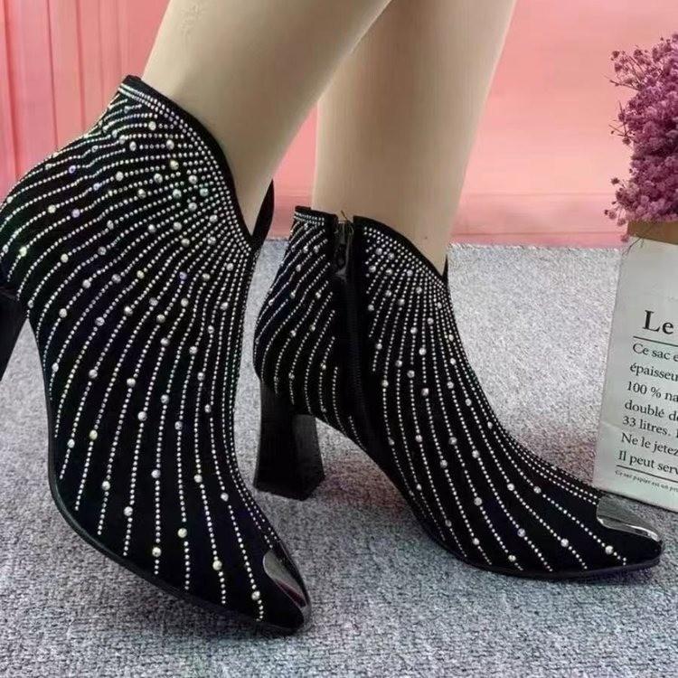 2025 automne et hiver nouvelles bottes en cuir souple et strass velours pointu talons hauts en cristal talon épais mode polyvalent bottes de mode