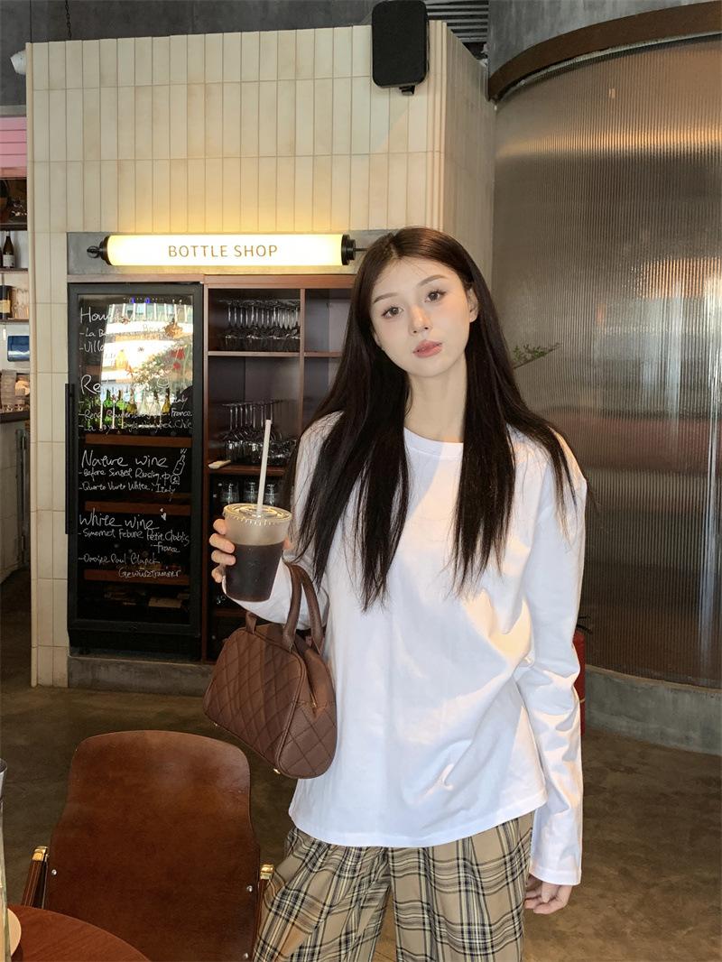 

Simple and versatile white pullover with long-sleeved T-shirt inside women s autumn casual loose slim-fitting and thin bottoming shirt top M