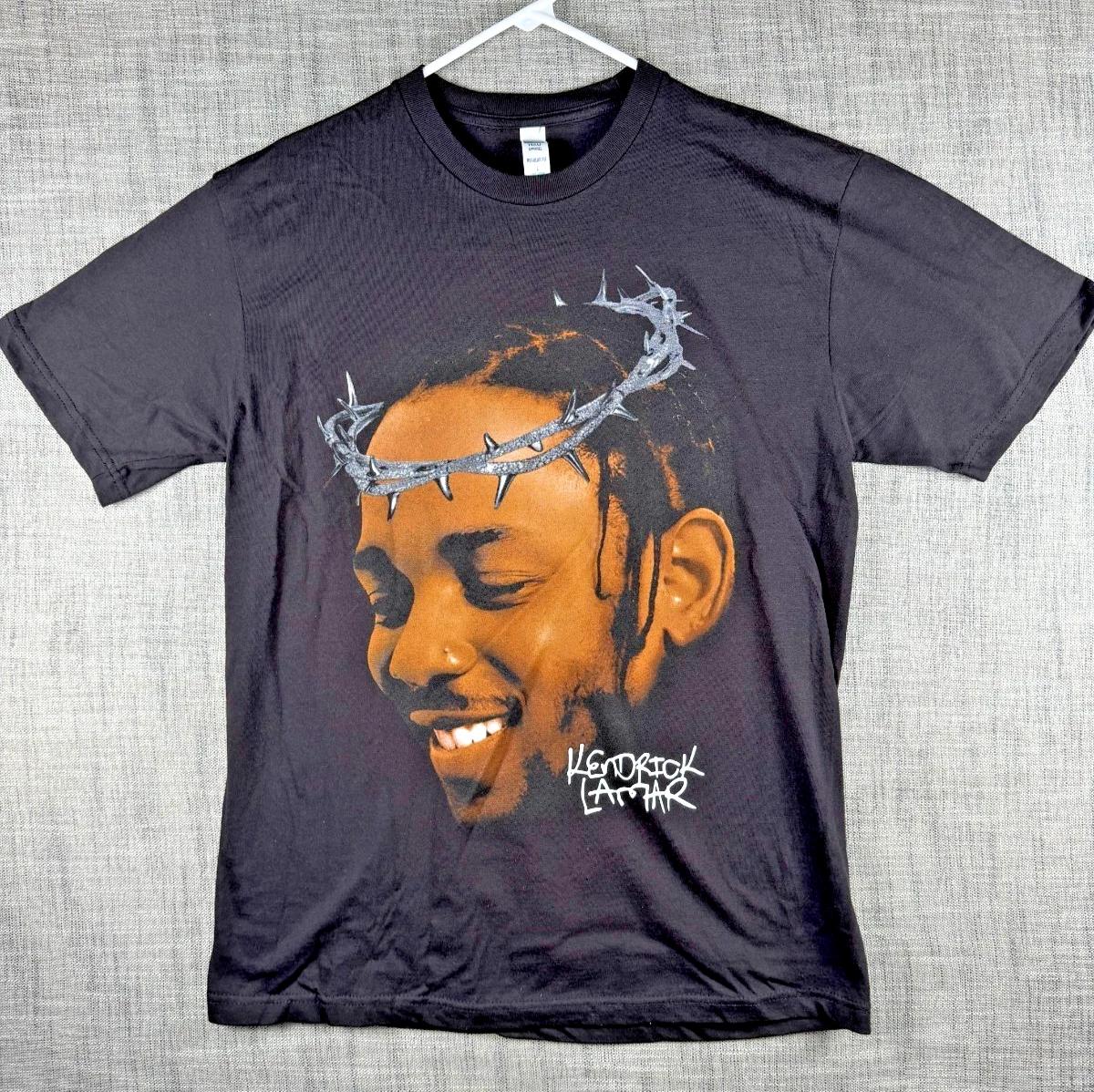 

Size L - Kendrick Lamar Crown of Thorns Portrait Graphic 100% Cotton T-shirt Mens Tees Top Black NWOT Rap 2XL