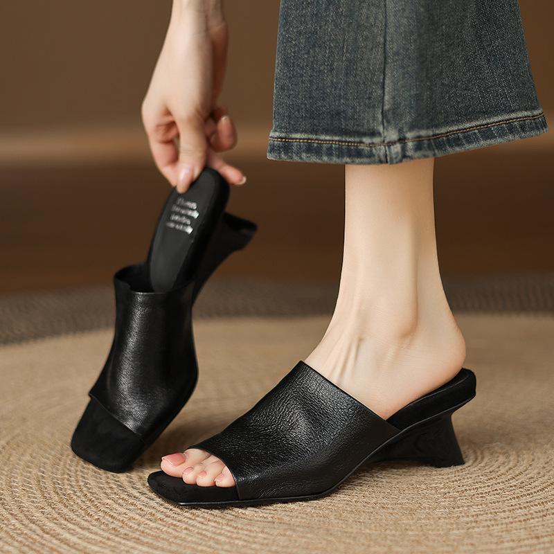 Sheepskin version is very easy to wear retro square head one-word slippers women's summer shoes special-shaped and cool slippers