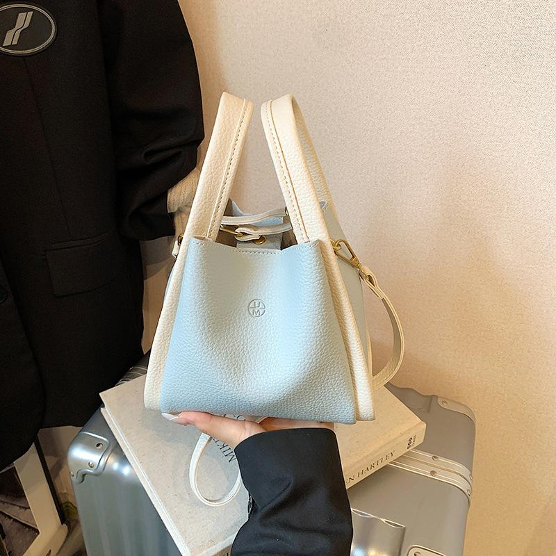 Summer Popular Small Bag Women's New Fashion Versatile Messenger Bag Exquisite Portable Bucket Bag