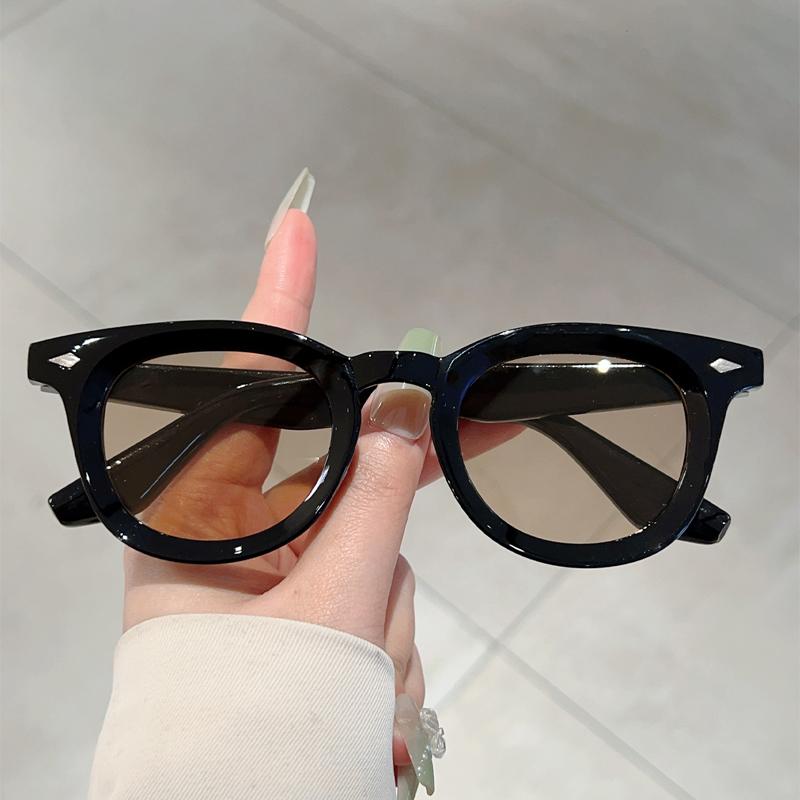 Round Sunglasses Fashion Vintage Korean Style Candy Color Casual Shades Women Chic Brand Design Outdoor Decor Sun Glasses