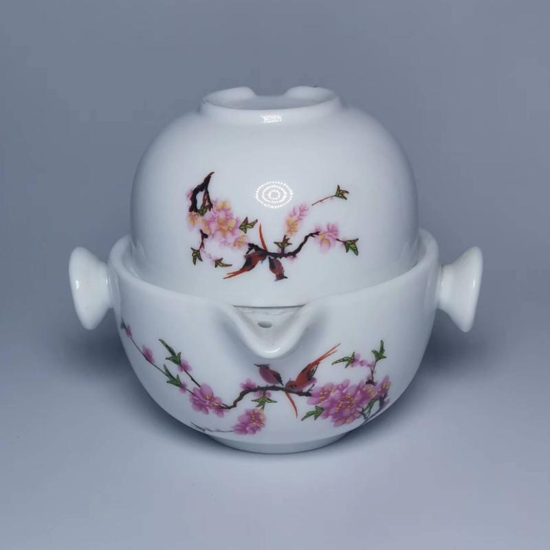 

Высококачественный керамический чайный сервиз, дорожная утварь, включает в себя 1 чайник, 1 чашку, красивый и удобный заварочный чайник, элегантный чайный сервиз в стиле кунг-фу.