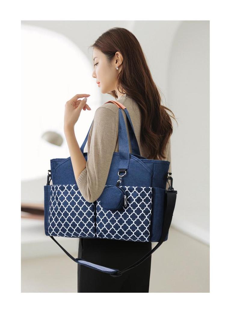 Mom & Baby Lightweight Tote: Single Shoulder Mummy Bag with Inner Divider for Travel & Commute