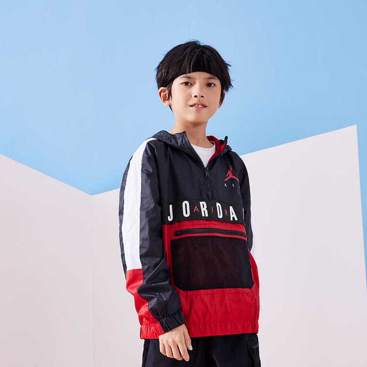 Jordan Colorblock s potiskem loga Ležérní bunda s kapucí Dětské bundy Černá JD2212015GS-002