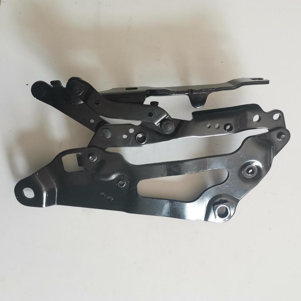 BMW F07 Front Hood Hinge (41617229635/41617229636)