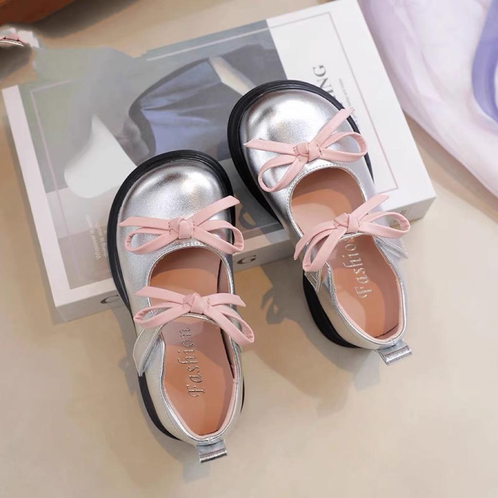 

Туфли принцессы, кожаные туфли для девочек, новые весенние и осенние детские одиночные туфли, серебряные туфли Лолиты для маленьких девочек, детская обувь 26 слоновая кость