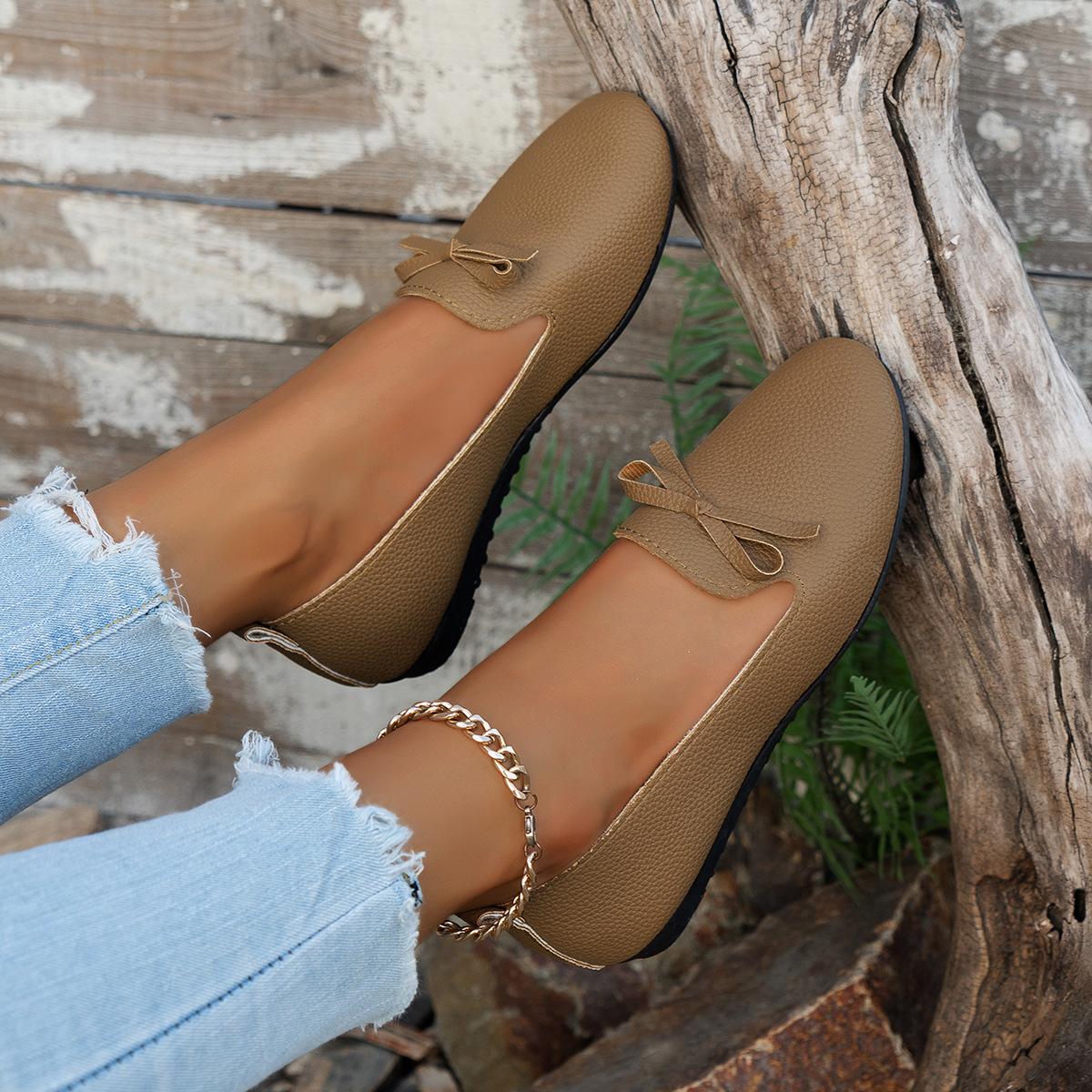 

2024 новые четырехсезонные туфли большого размера для иностранной торговли, повседневные туфли для женщин, модные туфли на плоской подошве с ремешком и круглой головкой 43 темно-коричневого