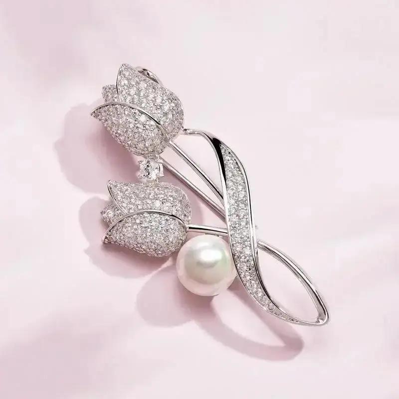 1 Pcs Fashion Women Minimalist Pearl Full Diamond Brooch Tulip French Brooch New Clothing Accessories Jewelry Creative Gifts
