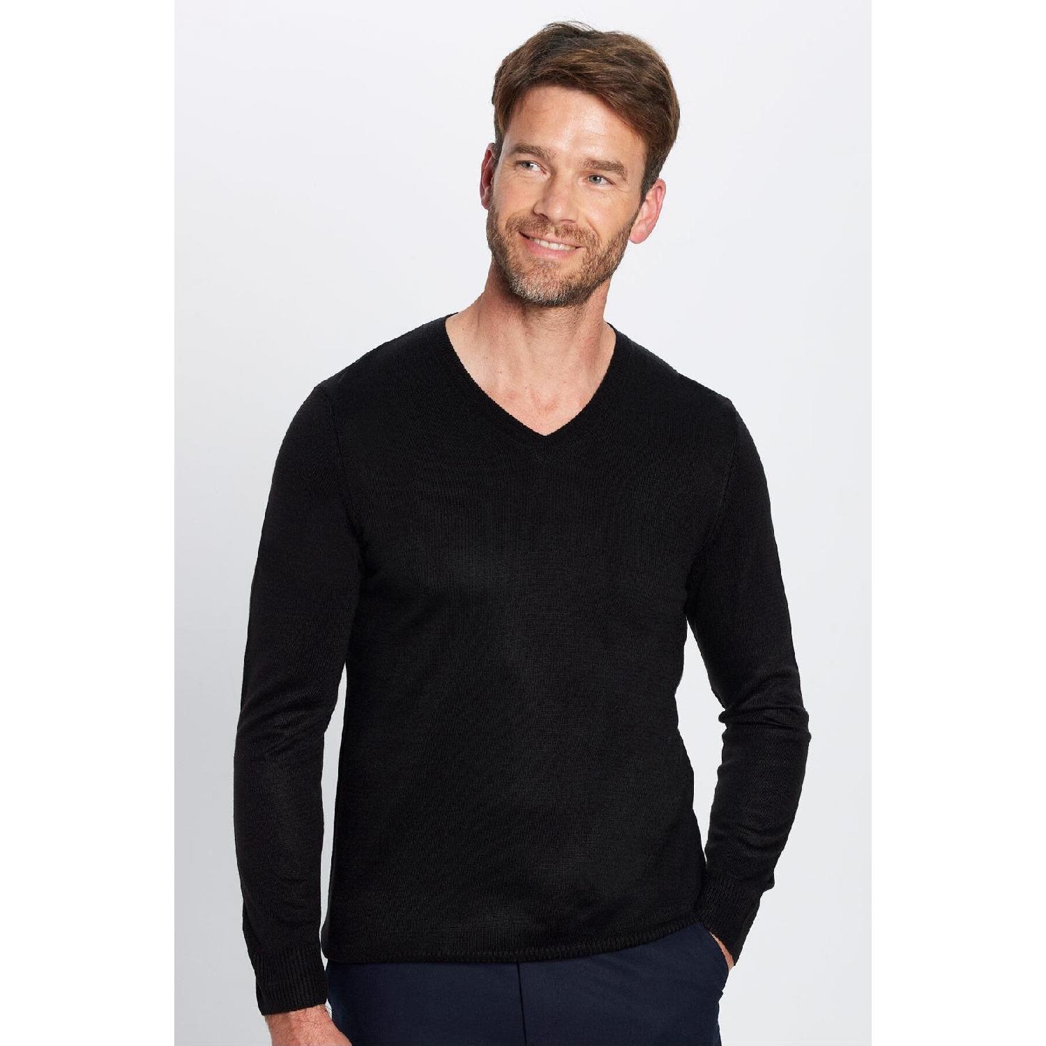 

Мужской приталенный узкий крой мягкий текстурированный черный трикотажный свитер с v-образным вырезом S чёрный