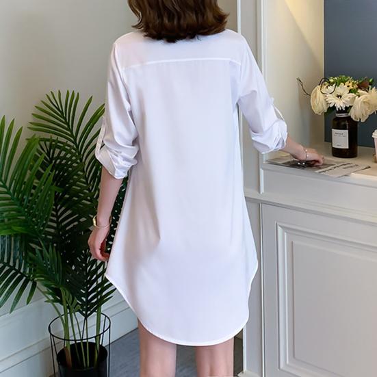 Camisa de mujer con solapa, manga larga, estilo largo medio, color liso, botones, tapeta, informal, corte regular, uso diario