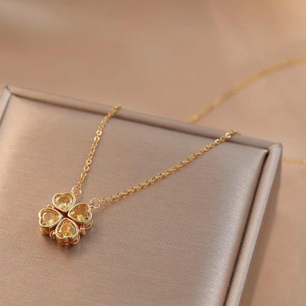 Four-leaf Clover Necklace Female Love Deformation Niche Design Temperament Four-leaf Clover Fashion Jewelry