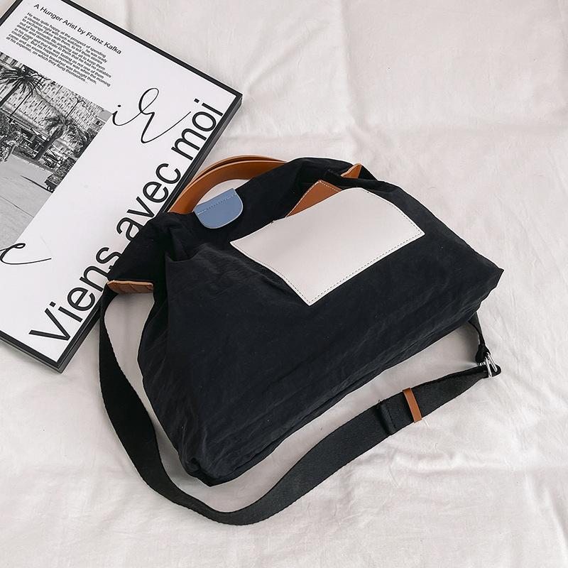 

Корея ДунДэмун инс нишевая универсальная легкая сумка-тоут 2025 новая контрастная универсальная на плечо/мессенджер чёрный