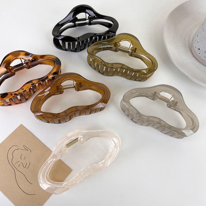 New Clouds Hollow Out Hair Claws Clips Womens Girls Jelly Acrylic Hair Clamps Plastic Irregular Hair Barrettes Hair Accessories