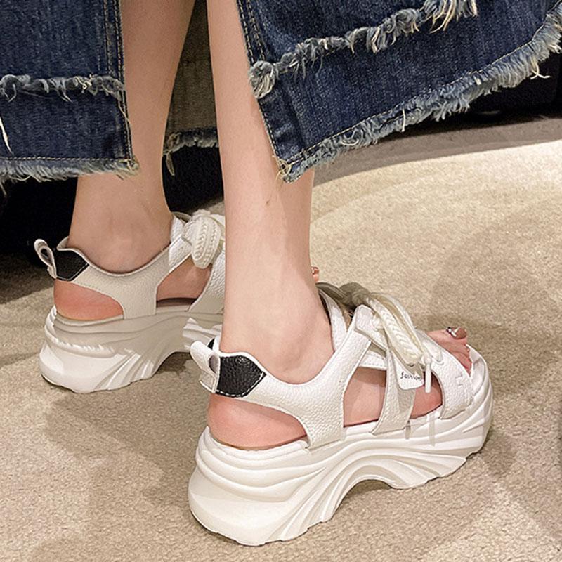 модные толстые полые сандалии с открытым носком повседневные шнуровки женские летние 2024 — фото 5