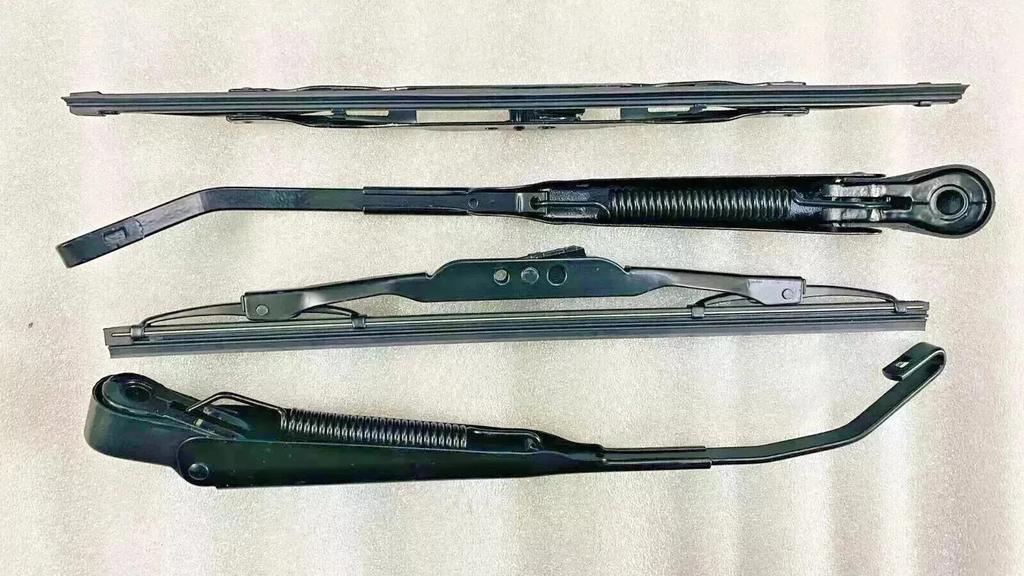 Kit Lama e Braccio Tergicristallo Solo Guida a Destra Suzuki Samurai SJ410 413