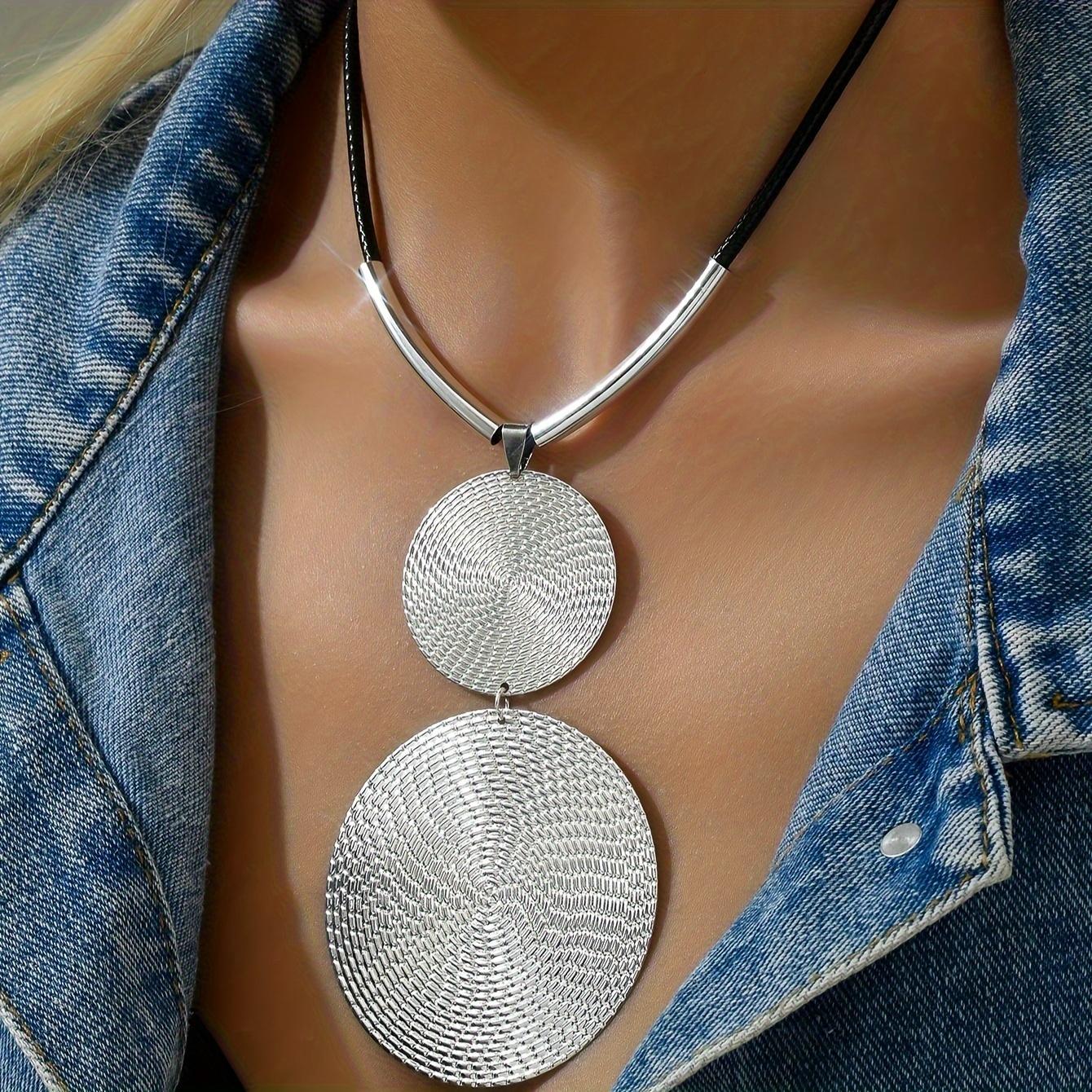 

1 шт. Модная цепочка на ключицу с металлической подвеской, обычная спиральная текстура, ожерелье с подвеской в виде двойного круглого диска ARI серебряный