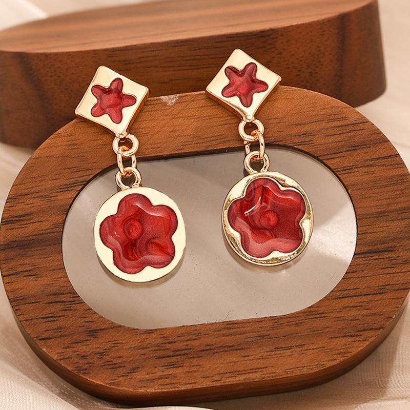

Новые ромбовидные круглые серьги с двойным цветком, ретро атмосферные серьги-цветы, модные универсальные женские украшения красный