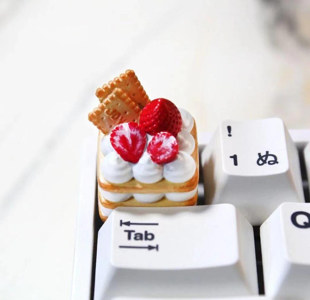 Simulation gourmet keycaps, cream strawberry muffins,  pancakes, personalized niche mechanical keyboard keys keyboard keyboard