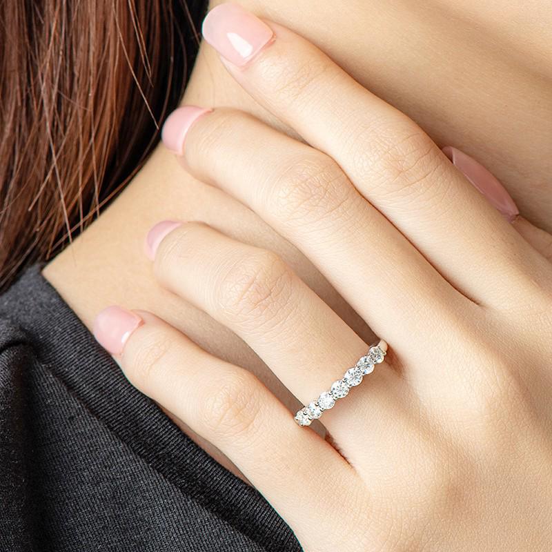 Elegant Moissanite Fashion Ring in S925 Sterling Silver