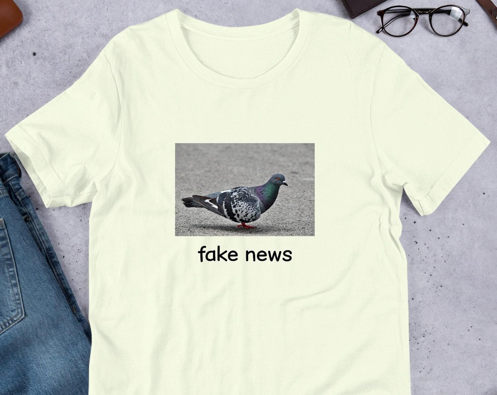 Fake News Bird Unisex T-Shirt Y2K Funny Meme Shirt / Weirdcore Clothing / Oddly Specific / Unhinged Shirt / Sassy Sayings / Joke Shirt S