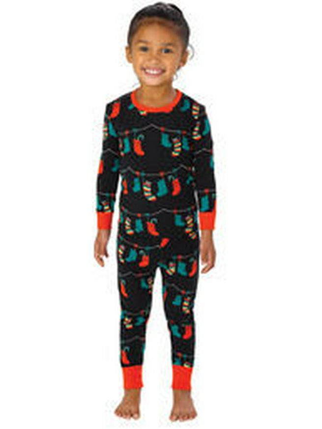 2025 Autumn/Winter Family Matching Outfits: European & American Print Sleepwear for Parents & Kids (Family of 3-4)