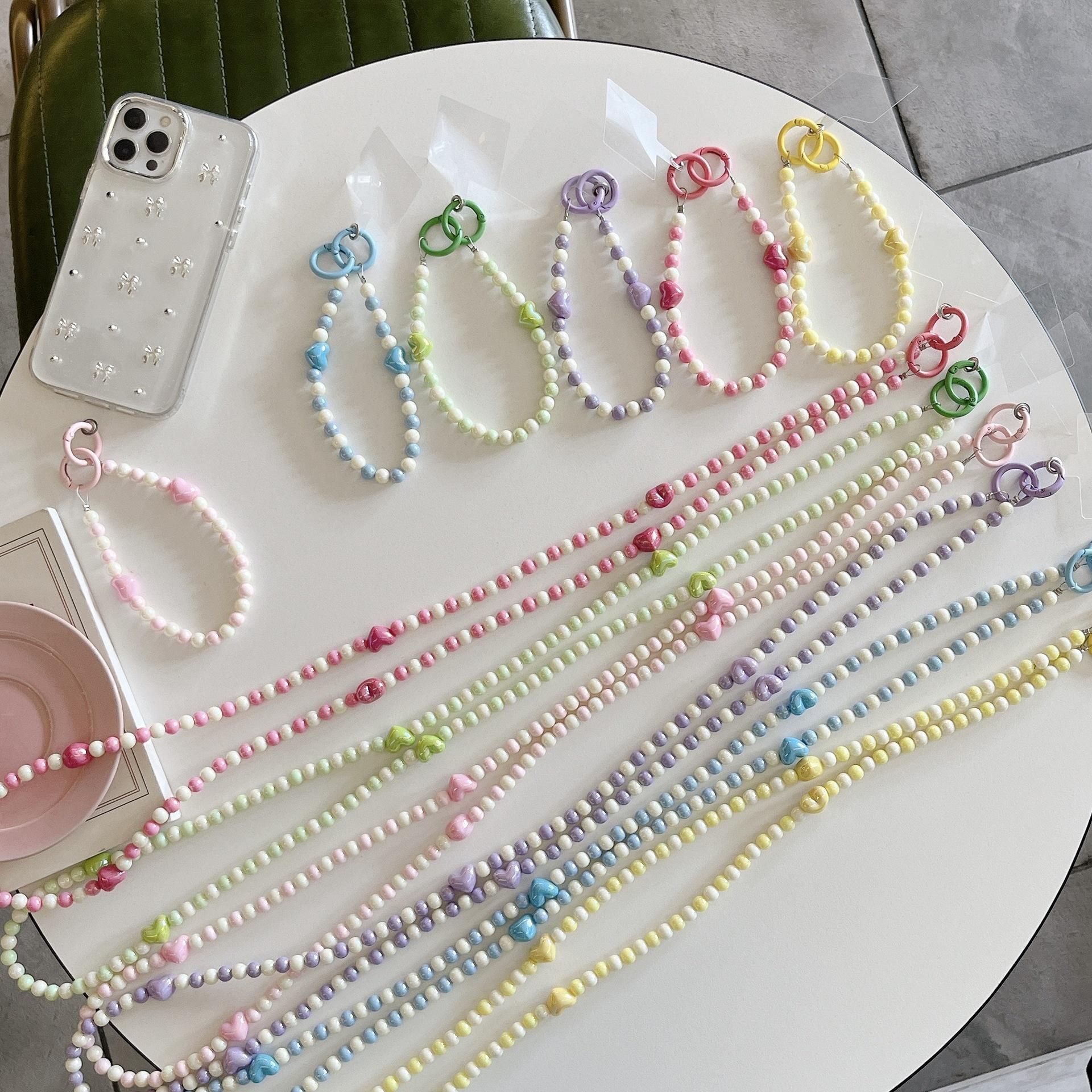 

Colorful Beaded Heart Chain Crossbody Phone Strap - Anti-Loss, Fits All Cases