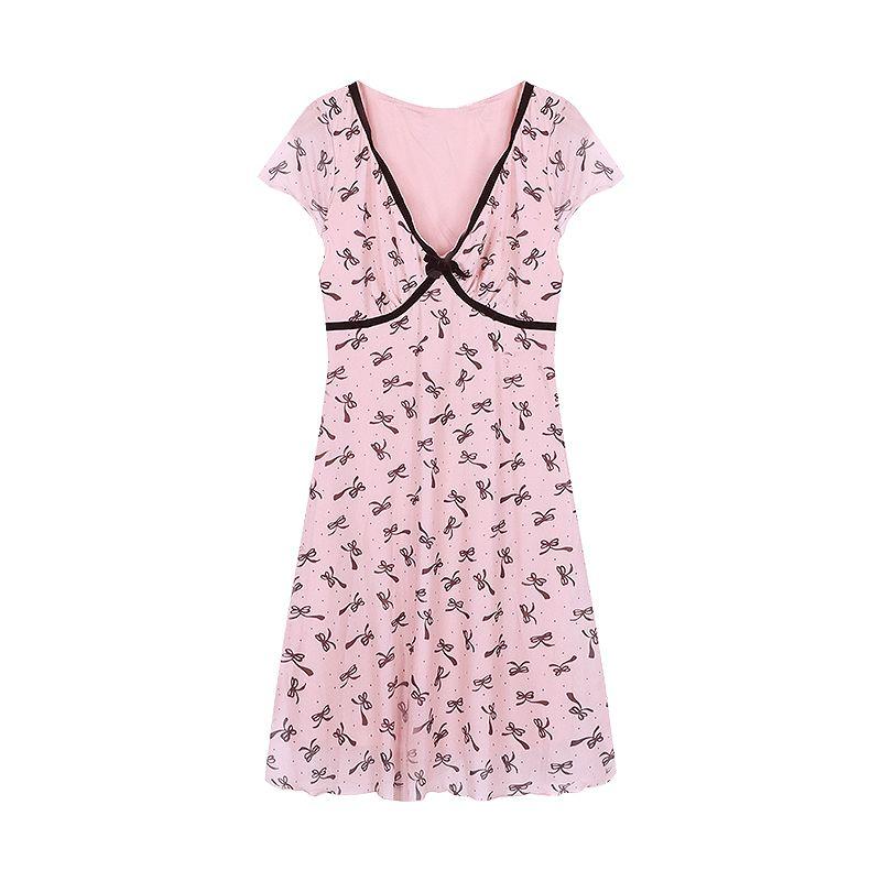 

Летнее облегающее платье с глубоким V-образным вырезом Kumikumi Naked pink M