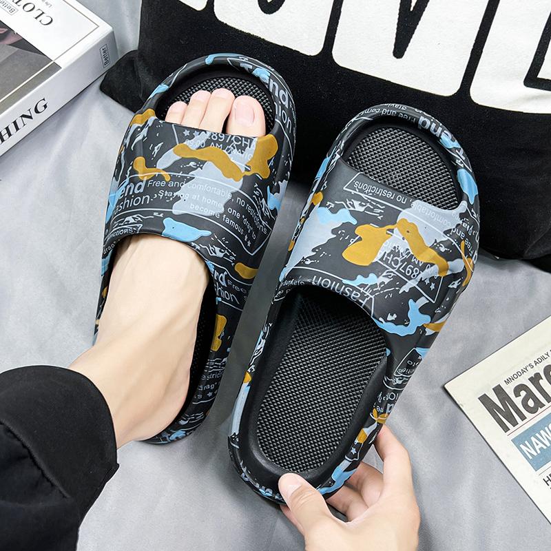 Men's Outdoor Sports Beach Sandals Thick Soles Non-slip Family Fashion Casual Light Bathroom Slippers Walking Men's Shoes