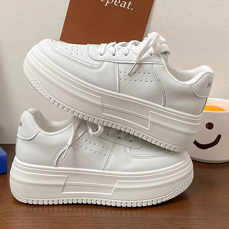 2025 New Popular Thick-soled White Shoes Women's Spring and Summer Hong Kong Style Increases Versatile Casual Sports Shoes Niche Board Shoes