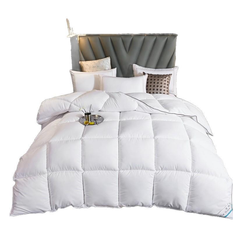All-Season Feather Silk Imitation Down Quilt for Hotel Bedding