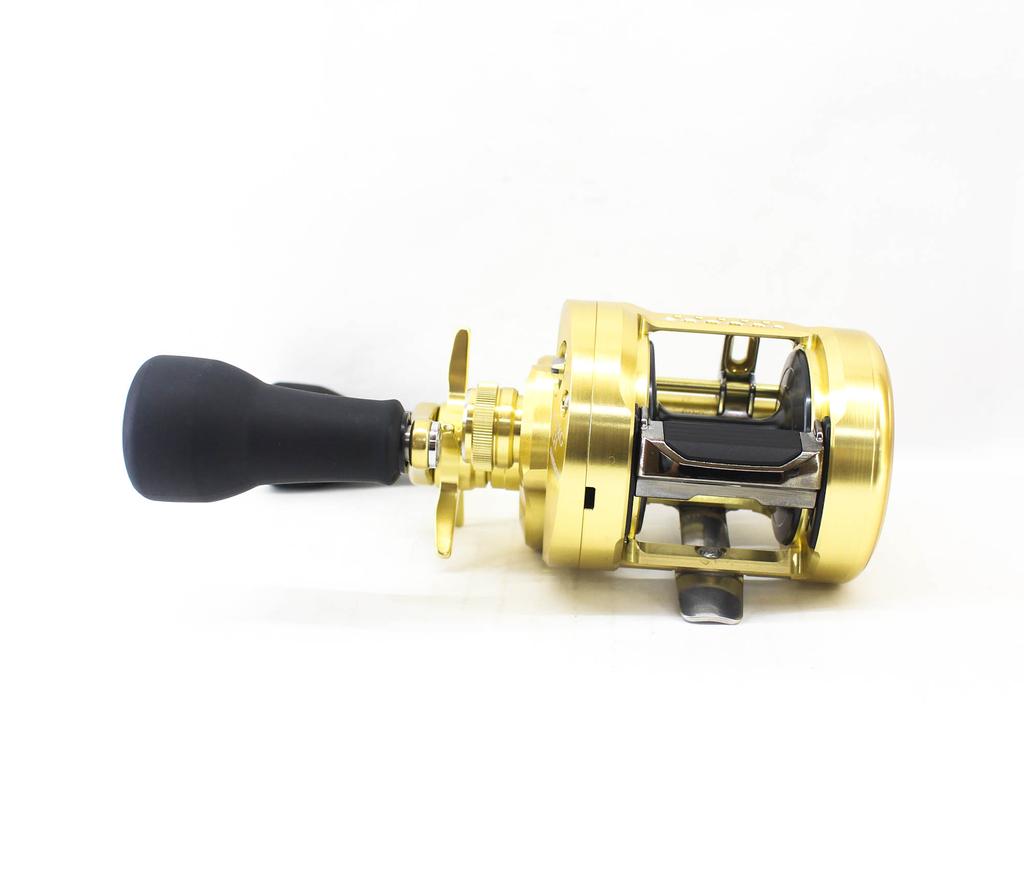 SHIMANO Котушка Baitcast Calcutta Conquest MD 401XGLH Left Hand