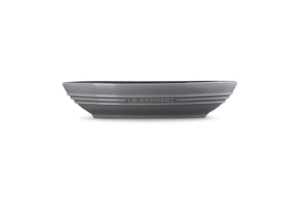 Le Creuset 23cm Oval Deep Dish, Flint, Heat and Cold Resistant, Microwave, Oven, and Dishwasher Safe, Suitable for Baking, Gratin, Curry, and Pasta