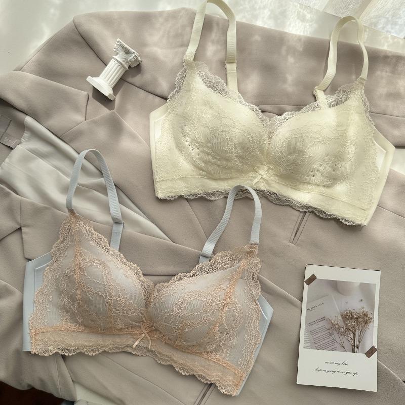 Summer Light and Thin Gathering Underwear Holes, Breathable, Soft and Comfortable Lace, Sexy No Steel Ring, No Trace Bra, Close the Breasts