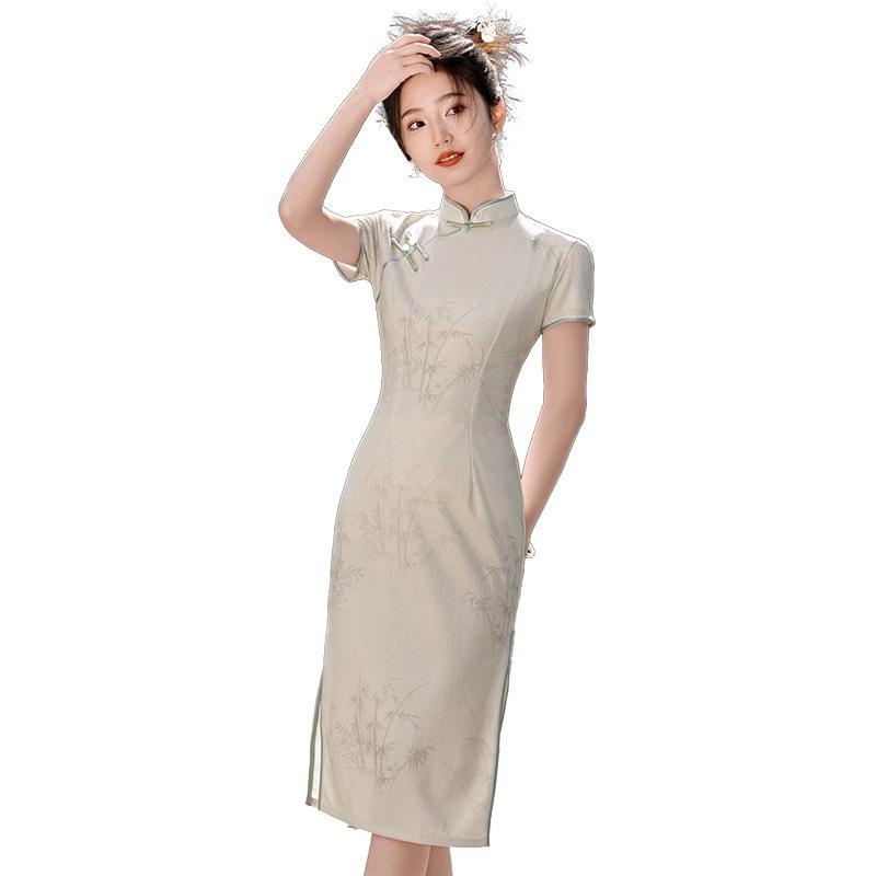 Retro Republic of China style simple and elegant cheongsam 1011 summer new young girl improved dress long